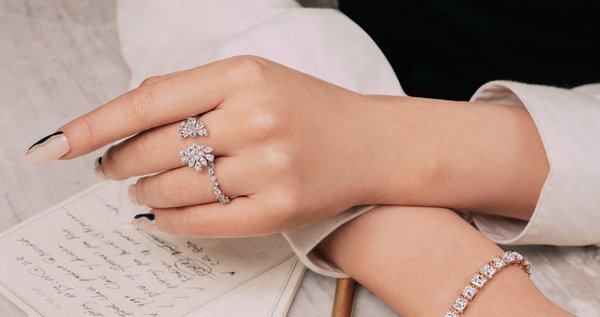 Rekomendasi Cincin Berlian Klasik yang Terinspirasi dari Victorian Fashion