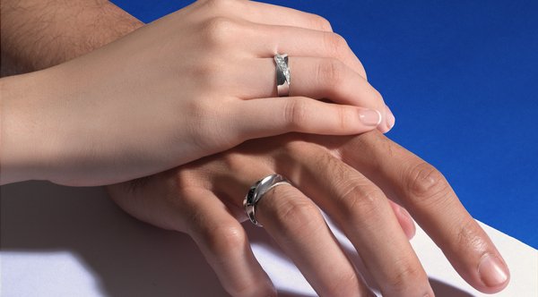 Inspirasi Ide Melamar Kekasih yang Unik dengan Model Cincin Lamaran Berlian Terbaik