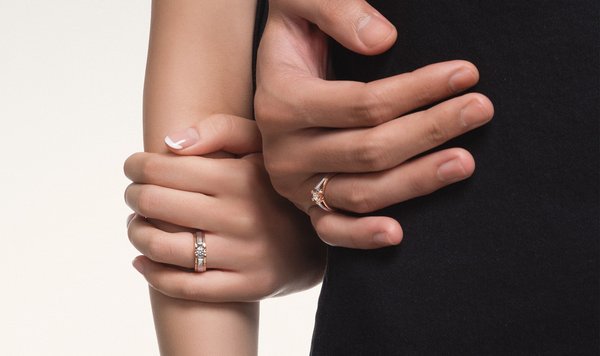 Mengapa Perhiasan Berlian Menjadi Pilihan Terbaik untuk Hadiah Pernikahan