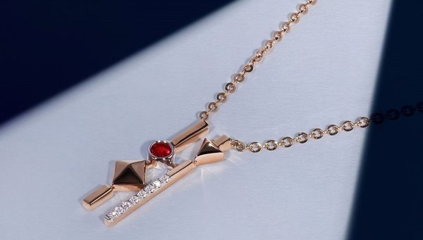 Rayakan Hari Kemerdekaan 79th Indonesia dengan Model Kalung Elegan Berhiaskan Red Ruby