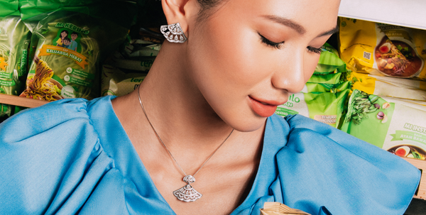 Style ala Ladies di Era Victorian dengan Diamond Earrings dari MONDIAL GALA Collection